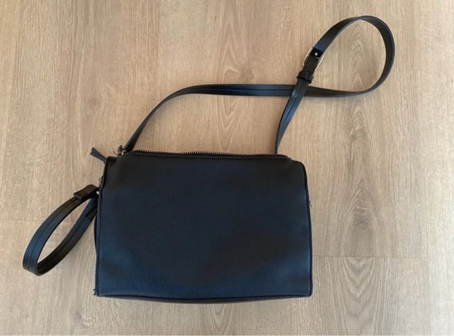 Bolso ante negro Parfois