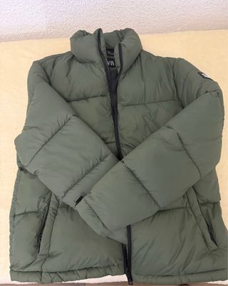 Chaqueta Zara verde acolchada
