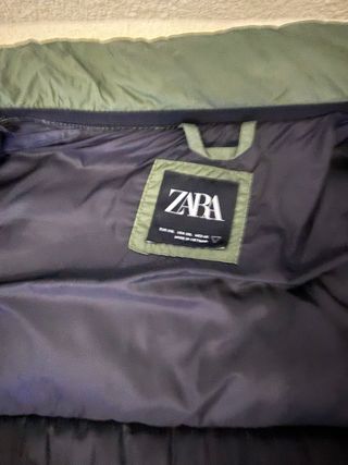 Chaqueta Zara verde acolchada