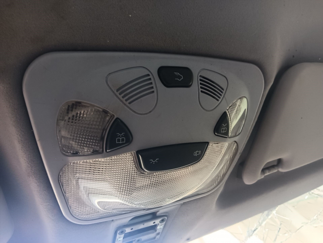 LUZ INTERIOR MERCEDES-BENZ CLASE C (BM 203) BERLI