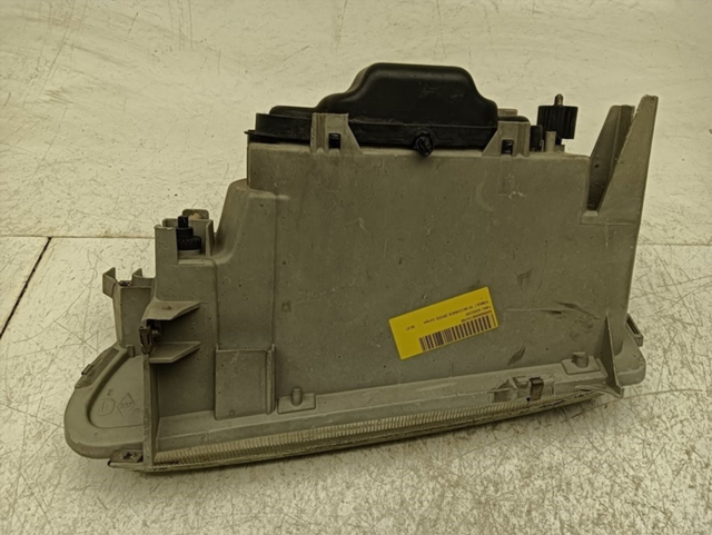 FARO DERECHO RENAULT R 19 BERL. CON PORTÓN (B/C53