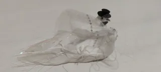 Figuras de pájaros blancos para boda