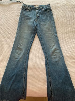 Vaqueros Zara Flare Azules