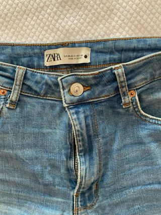 Vaqueros Zara Flare Azules