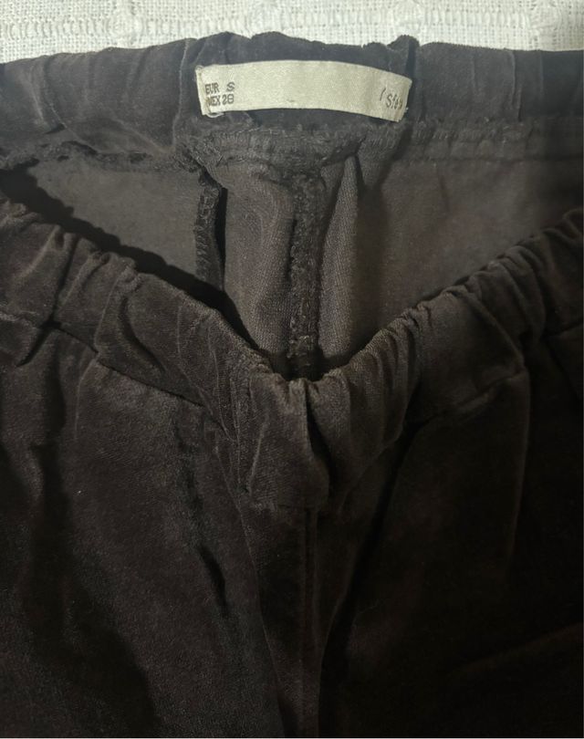 Pantalón de malla de terciopelo marrón de Sfera