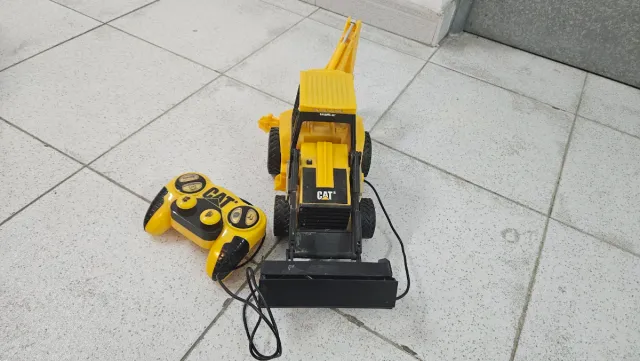 Retroexcavadora de la marca Caterpillar