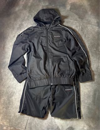 Conjunto deportivo McKenzie negro Niños