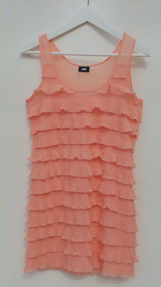 Vestido H&M rosa con volantes
