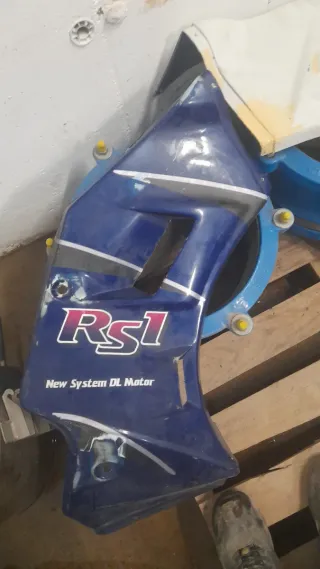 2 Tapas laterales delanteras Rieju RS1