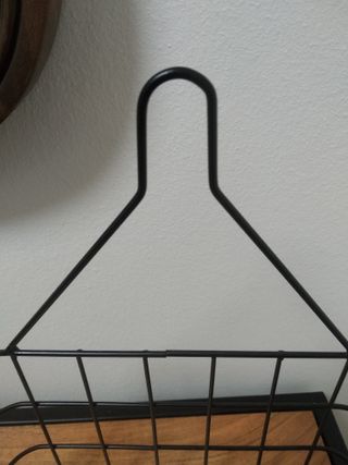 Cesta colgante metal y madera