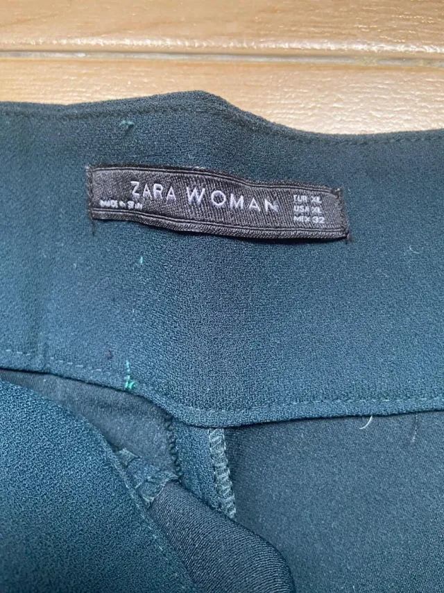 Pantalón cropped culotte verde