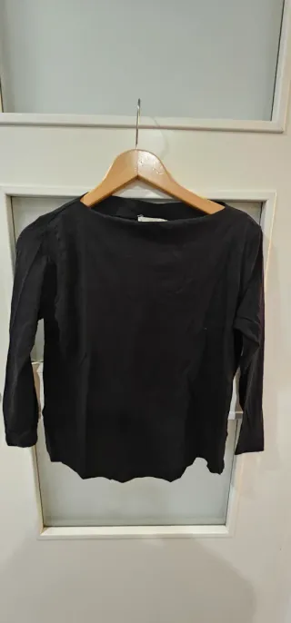 Camiseta negra manga larga