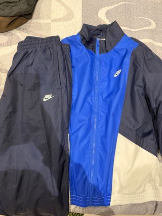 Conjunto deportivo Nike azul y blanco