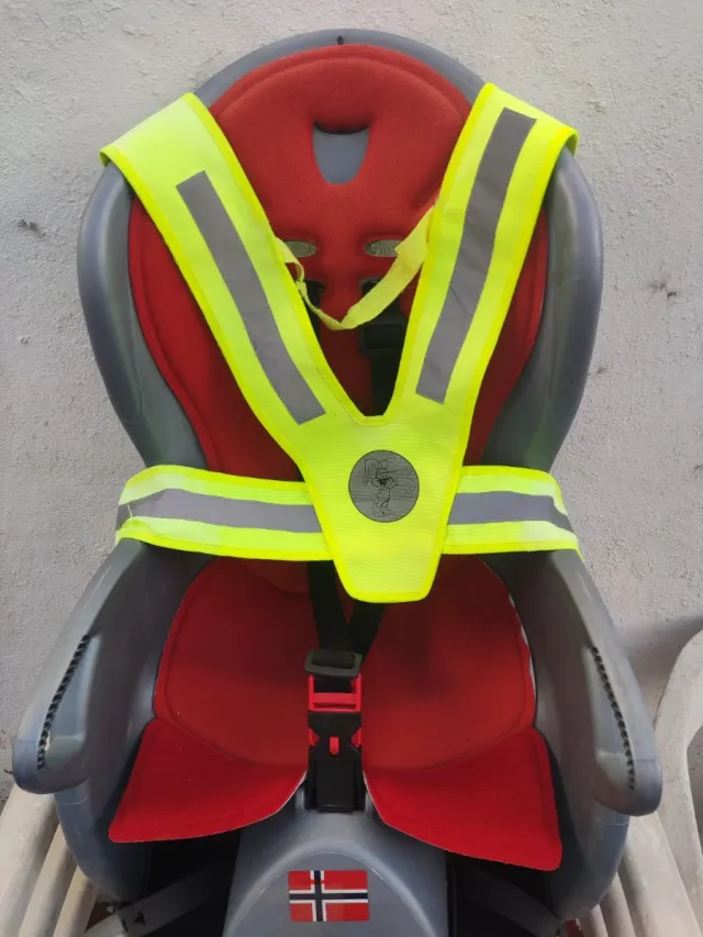 Telescopio Intey F40070M y silla bici Hamax