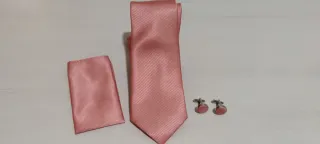 Conjunto Corbata, Pañuelo y Gemelos Rosa