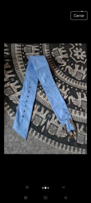 Cinturón azul lila ajustable con hebilla plateada 