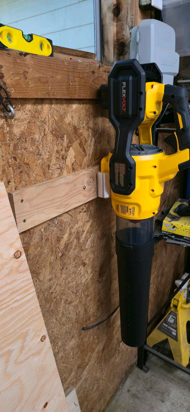 Staffa per soffiante Dewalt DCBL720/772