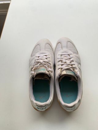 Nike Air Zoom Inertia Mujer Plata Metálico