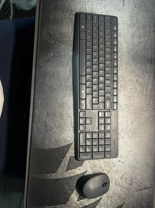 Tastiera e mouse wireless Logitech neri