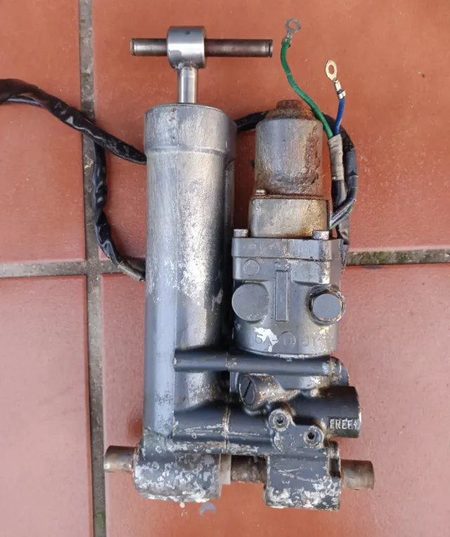 Power Trim Fueraborda Yamaha