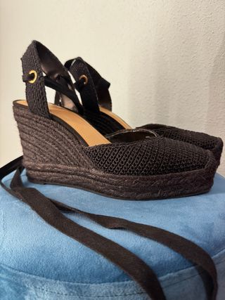 Sandalias de cuña negras (talla 38)