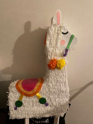 Piñata de Llama Hecha a Mano