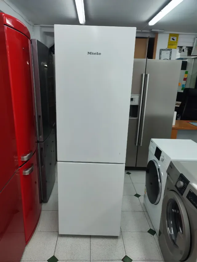 Nevera marca miele clase E 186x60cm con garantía 