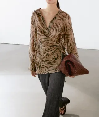 Camisa Massimo Dutti estampado animal