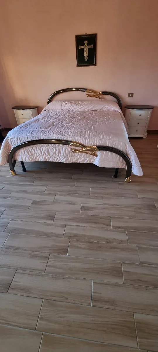 Camera da letto matrimoniale completa