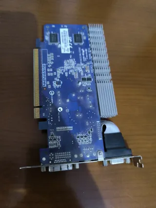 Tarjeta Gráfica ASUS GeForce 210 Silent 1GB DDR3