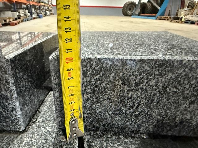 Bases Cuadradas de Granito