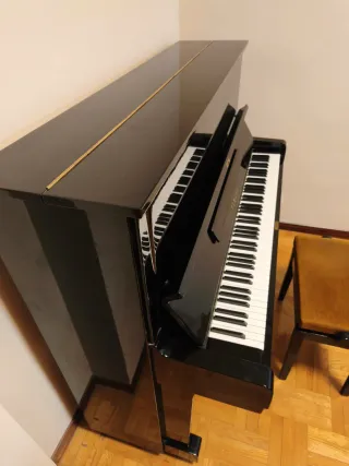 Piano Vertical Yamaha U2
