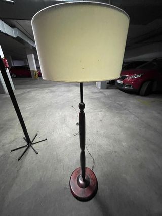 Lámpara de pie madera y tela