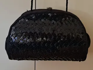 Pochette nera paillettes