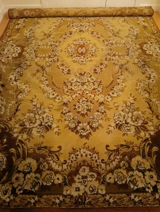 Alfombra estilo clásico floral