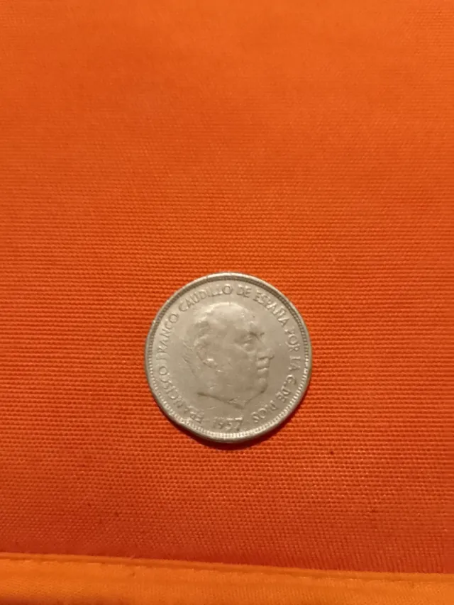 Lote 3 monedas españolas: 25, 5 y 1 peseta