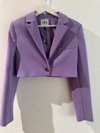 Americana corta violeta Zara
