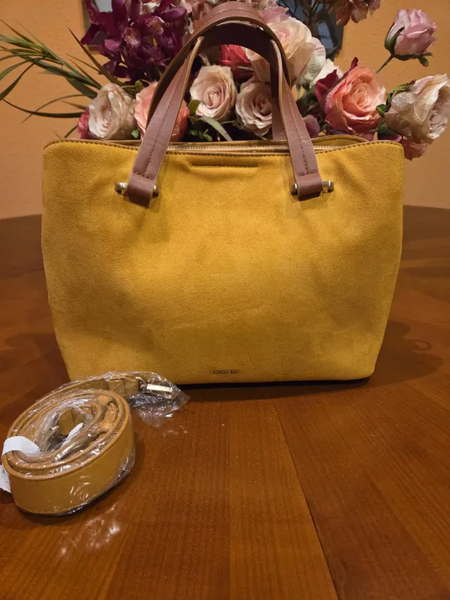 Bolso Parfois mostaza.