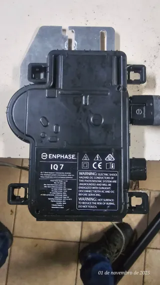 Microinversor Enphase IQ7