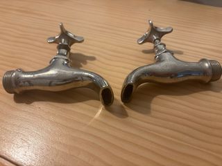 Grifos antiguos plateados pico de pato