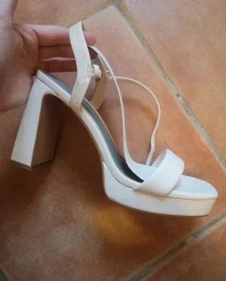 Sandalias tacón plataforma blancas