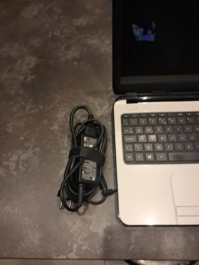 PC Portatile HP Bianco e Nero