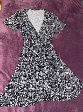 Vestido Pull&Bear flores negro y blanco