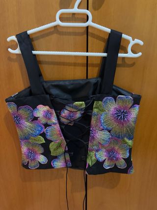 Conjunto fiesta top y falda bordada