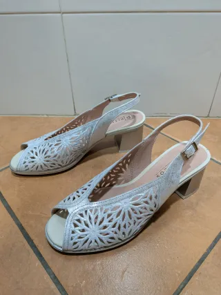 Sandalias Pitillos Plateadas.
