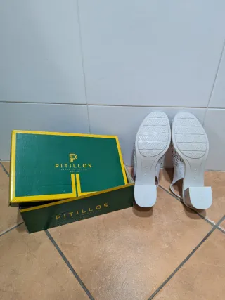 Sandalias Pitillos Plateadas.