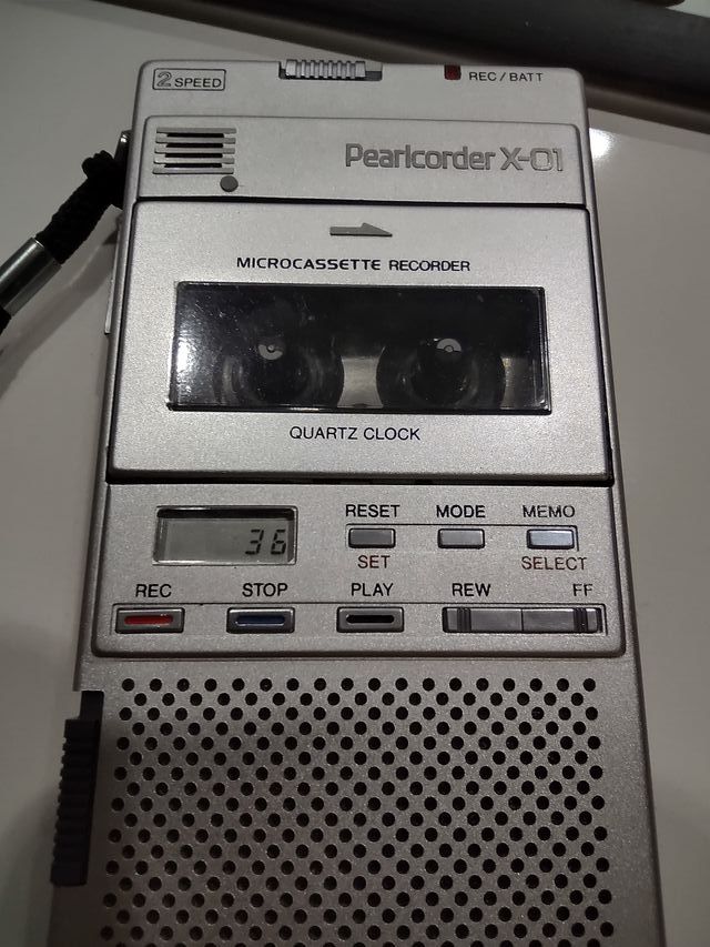 Olympus Pearlcorder X-01 Vintage voice recorder