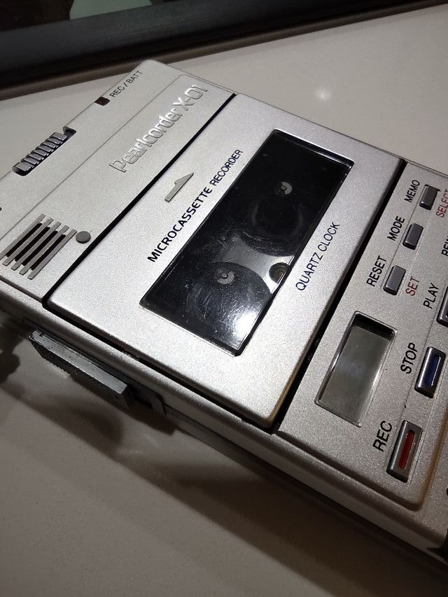 Olympus Pearlcorder X-01 Vintage voice recorder