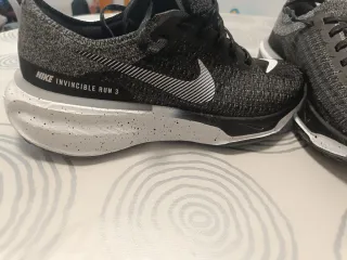 Zapatilla Nike Invincible Run 3 Negra