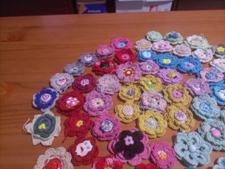 Flores de ganchillo hechas a mano